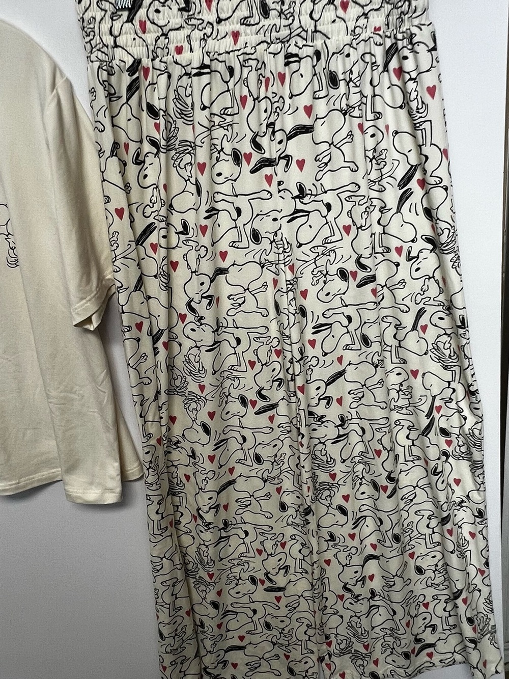 MUNKI MUNKI SNOOPY PEANUTS w/HEARTS CREAM 2PC P J SET. SIZE XL. LIKE NEW - Picture 9 of 15